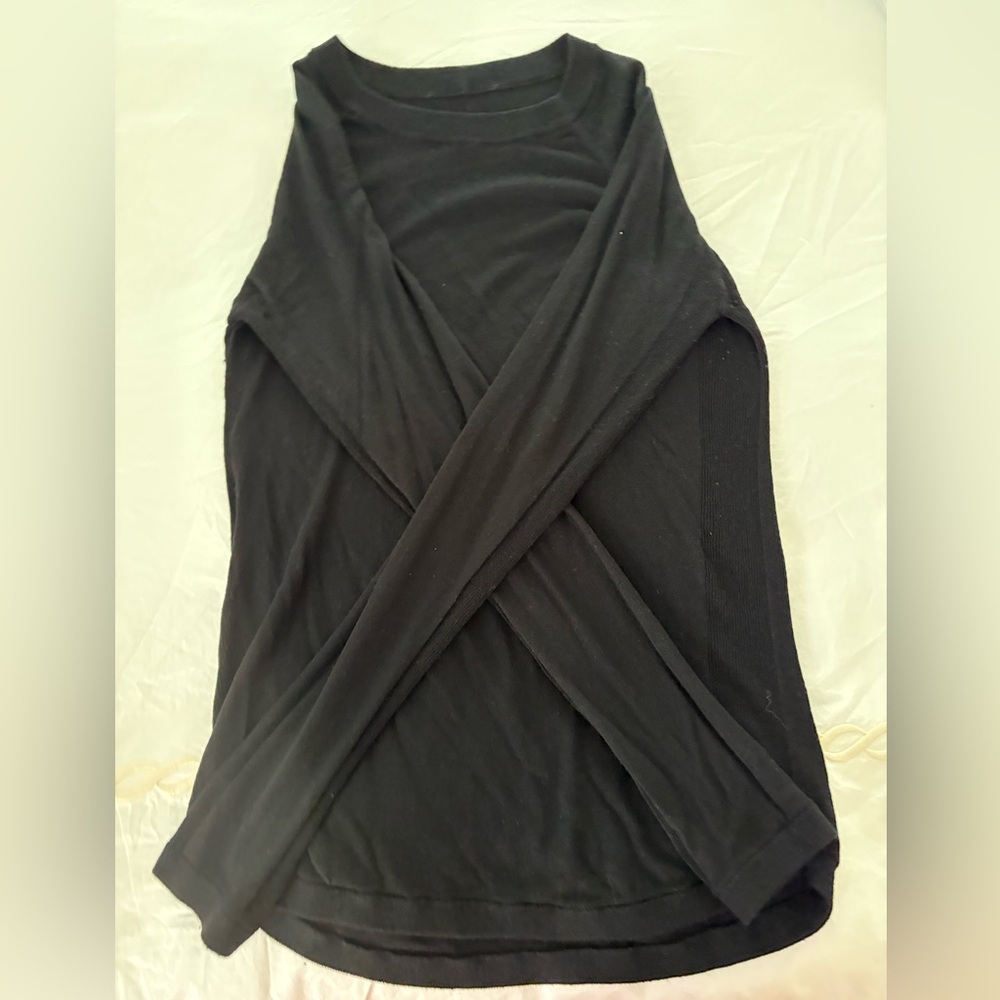 Lululemon Lightweight Boolux Sweater in Black size 8
